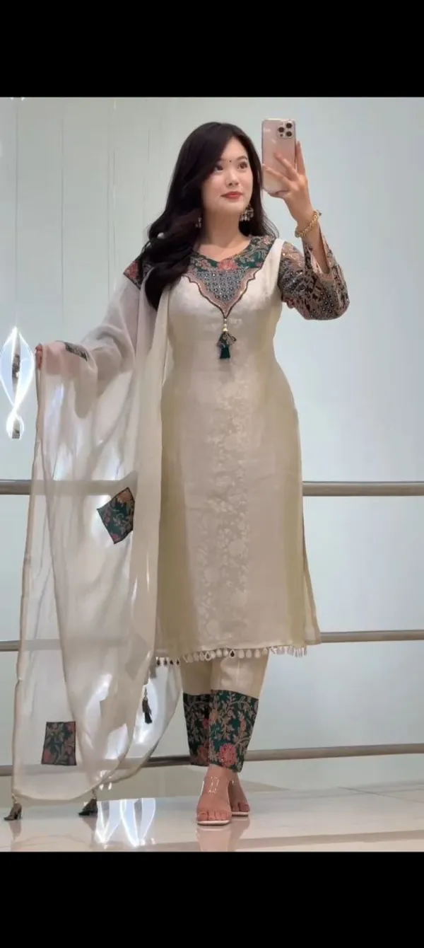 Premium_Cream_Pure_Banarasi_Wiving_Ethnic_Suit_Set