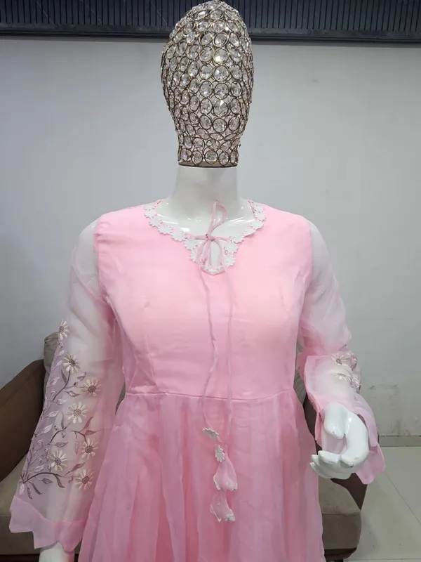 Sanaya_Pink_Organza_Suit_Set
