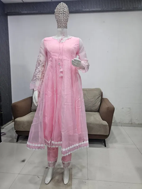 Sanaya_Pink_Organza_Suit_Set