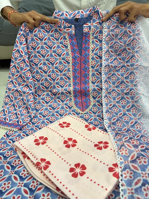 Tejasswi_Prakash_Indigo_Bloom_Classy_Printed_Lilan_kurti_Set
