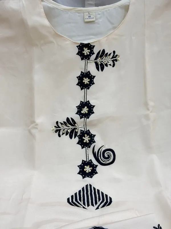 Zadu_Ivory_Mulberry_Silk_Begru_Print_Suit_Set
