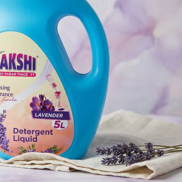 Pack_of_2_Sakshi_Detergent_Liquid_-_Powerful_Stain_Removal,_Gentle_on_Fabrics,_Fresh_Fragrance,_Suitable_for_Top_&_Front_Load,_Hand_Wash,_Long-Lasting,_Eco-Friendly_-_5000ml