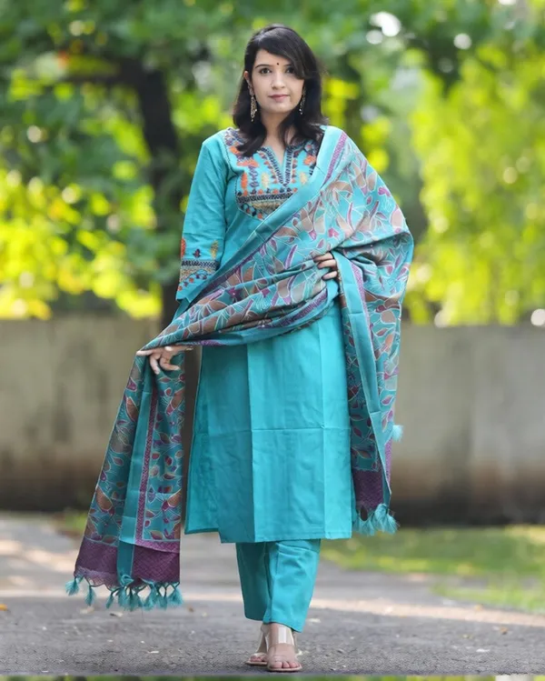 Aqua_Blue_Cotton_Slub_Floral_Printed_Kurta_Set_With_Dupatta_For_Women