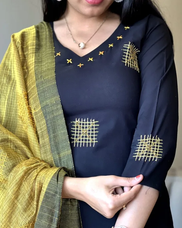 Black_Cotton_Kurta_Pant_Set_With_Printed_Dupatta_For_Women