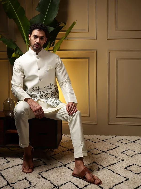 Ivory_Raymond_Cotton_Bandhgala_Printed_Kurta_Pajama_Set_For_Men