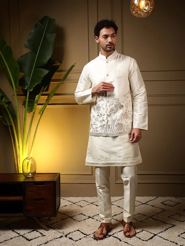 Ivory_Viscose_Silk_Straight_Embroidered_Kurta_Set_For_Men