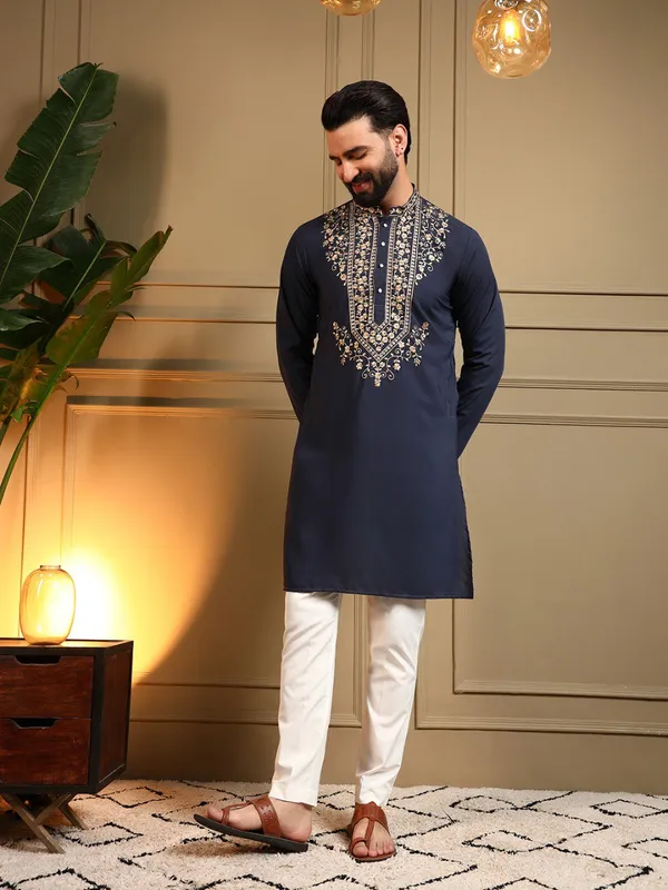 Navy_Blue_Cotton_Straight_Embroidered_Kurta_For_Men