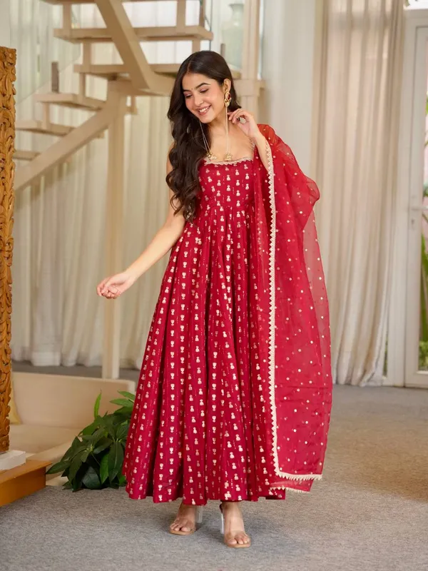 Launching_New_Party_Wear_Look_Pur_Chinon_Anarkali_Gown,Dupatta_&_Bottom_Set👗