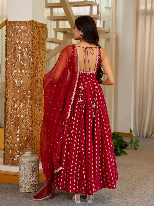 Launching_New_Party_Wear_Look_Pur_Chinon_Anarkali_Gown,Dupatta_&_Bottom_Set👗