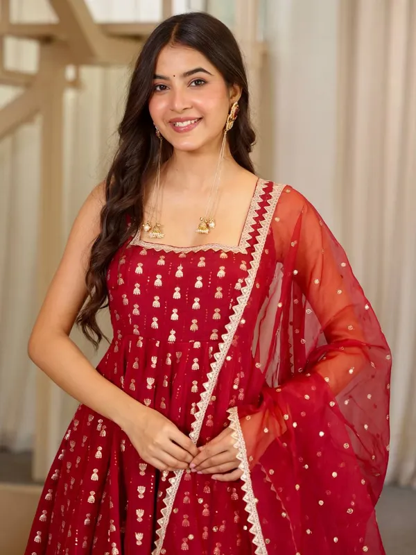 Launching_New_Party_Wear_Look_Pur_Chinon_Anarkali_Gown,Dupatta_&_Bottom_Set👗