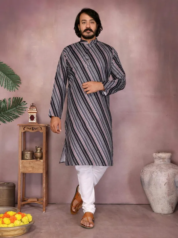 Black_Cotton_Straight_Striped_Kurta_For_Men