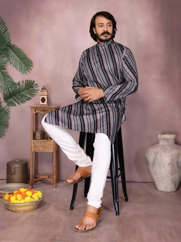 Black_Cotton_Straight_Striped_Kurta_For_Men