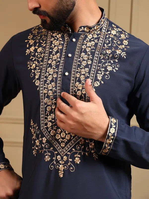 Navy_Blue_Cotton_Straight_Embroidered_Kurta_For_Men