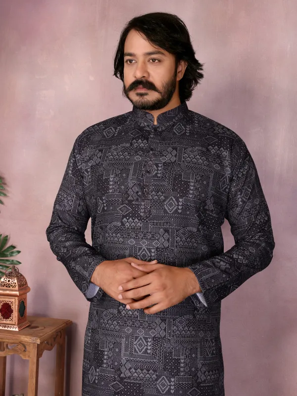 black-_Star_Silk_Straight_Embroidered_Kurta_For_Men