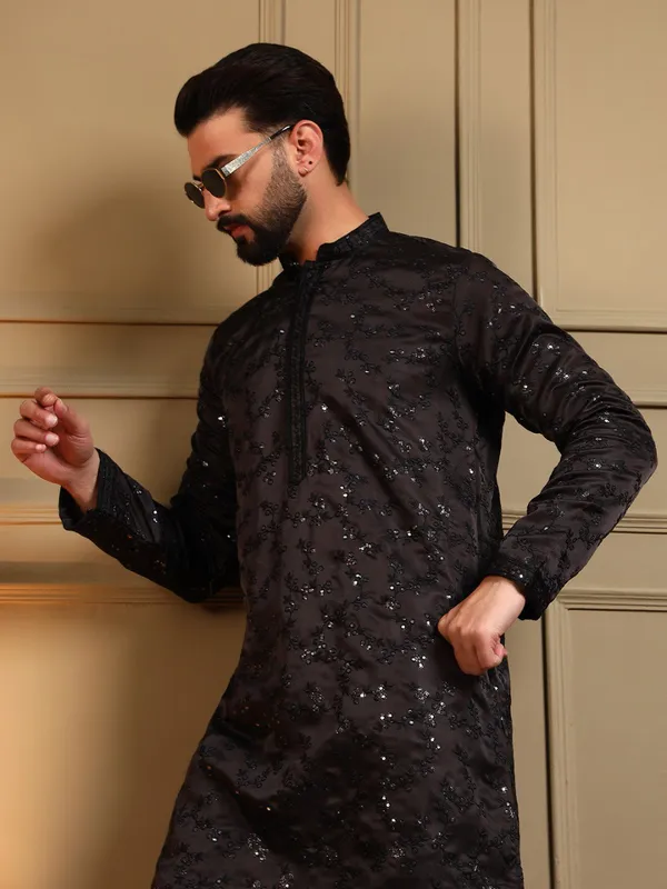 black-_Star_Silk_Straight_Embroidered_Kurta_For_Men