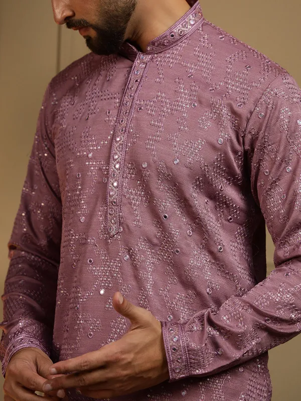 light_purple-_Star_Silk_Straight_Embroidered_Kurta_For_Men