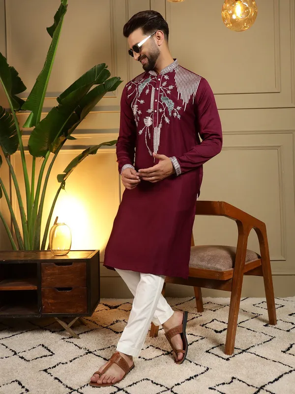maroon-_Star_Silk_Straight_Embroidered_Kurta_For_Men