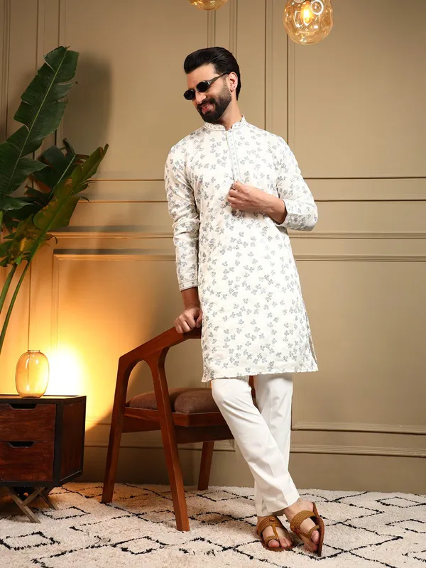 off_white-_Star_Silk_Straight_Embroidered_Kurta_For_Men
