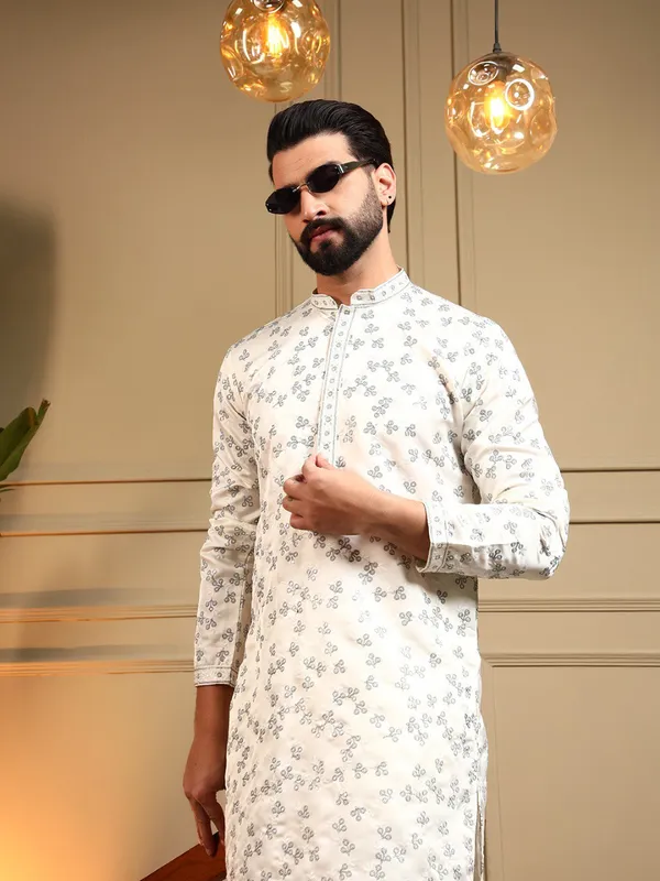 off_white-_Star_Silk_Straight_Embroidered_Kurta_For_Men