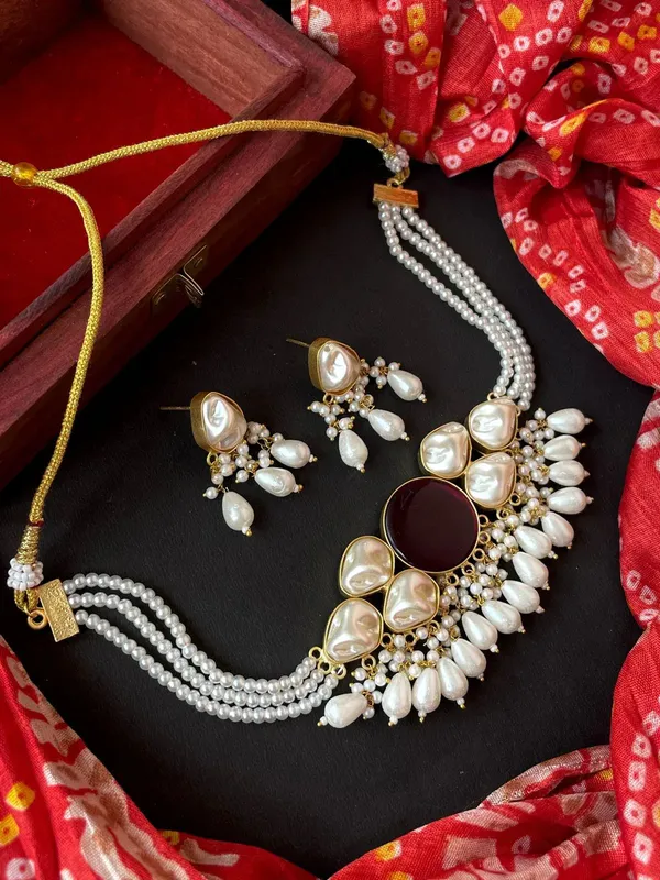 Sea_Shell_With_Big_Round_Monalisa_Stone_Choker_With_Earring_Set_For_Women_&_Girls