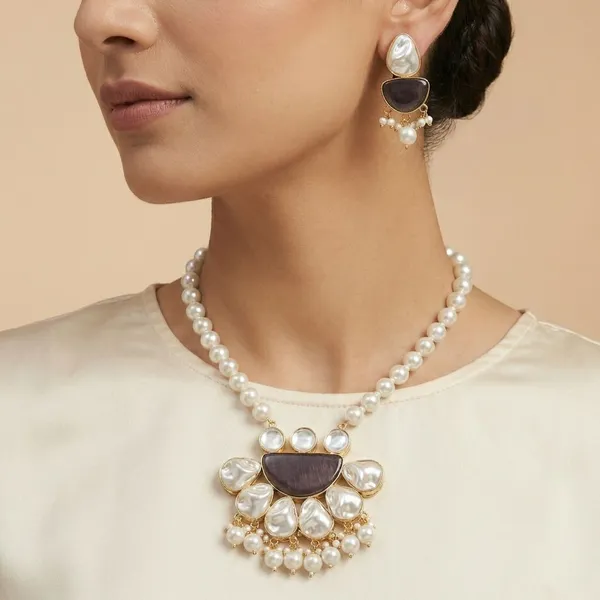 Monalisa_Stone_With_Shell_Pearl_Pendant_Necklace_With_Earring_Set_For_Women_&_Girls