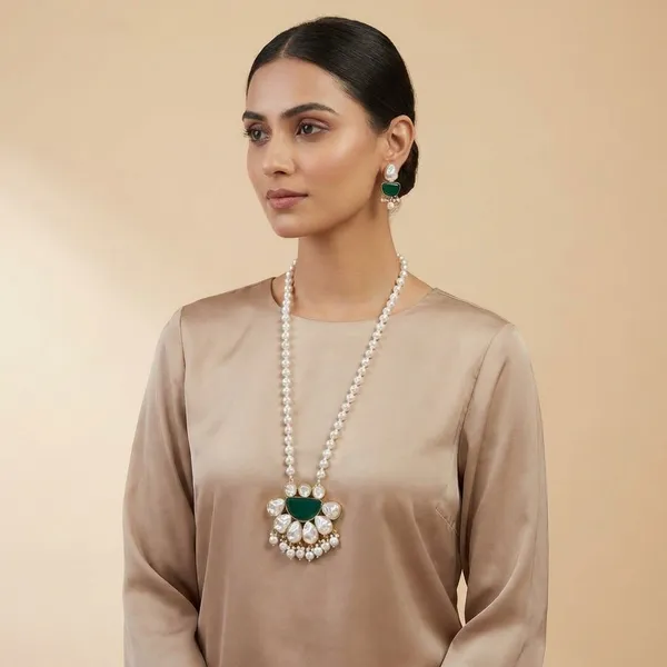 Monalisa_Stone_With_Shell_Pearl_Pendant_Necklace_With_Earring_Set_For_Women_&_Girls