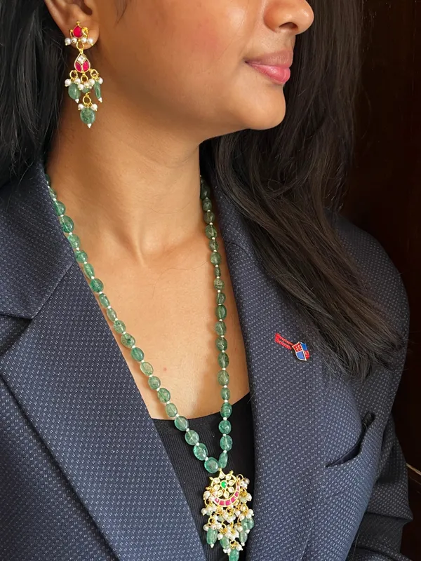 Kundan_With_Strawberry_Stone_Beads_Pendant_And_Mala_Necklace_And_Earring_Set_For_Women_&_Girls