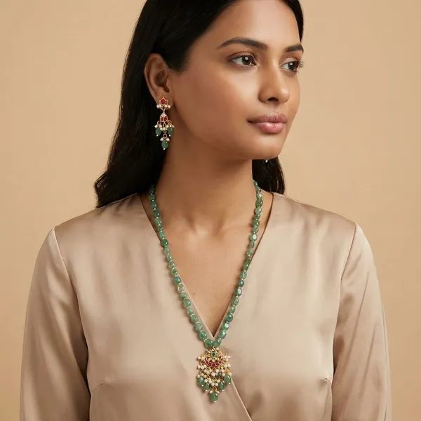 Kundan_With_Strawberry_Stone_Beads_Pendant_And_Mala_Necklace_And_Earring_Set_For_Women_&_Girls