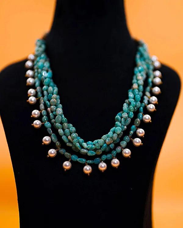Green_And_White_Eternal_Bloom_Collar_Necklace_With_Jade_Stones_And_Shell_Pearls