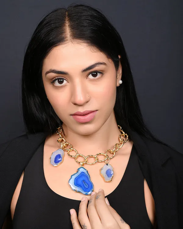 Blue_Mystic_Layers_Necklace_Agate_Slice_Stones_And_Chain