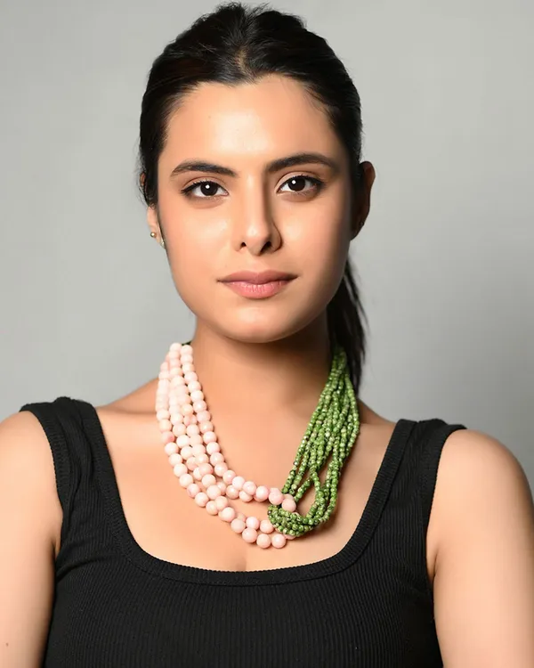 Green_And_Earthy_Elegant_Harmony_Necklace_Agate_And_Jade_Stones