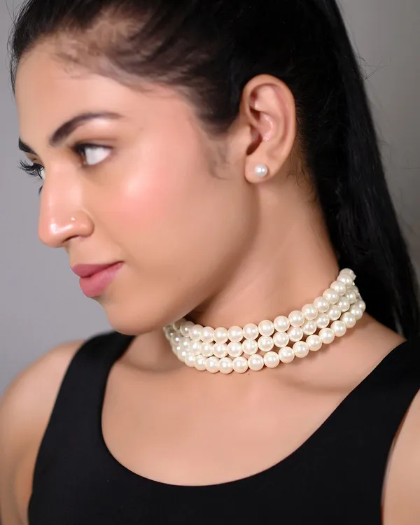 Off_White_Timeless_Allure_Necklace_Off_White_Shell_Pearls