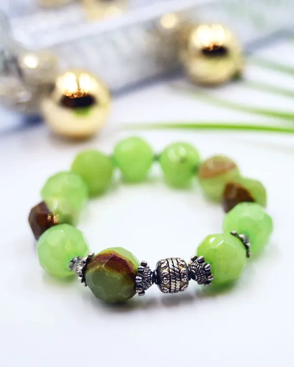 Green_Free_Spirit_Burmese_Jade_Stones_Bracelet
