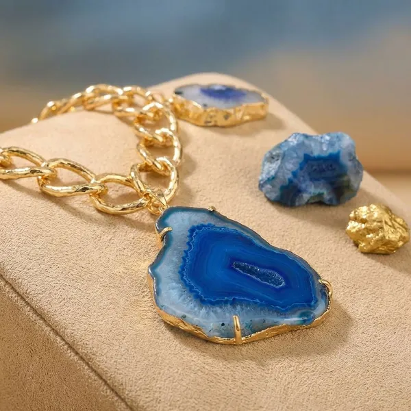 Blue_Mystic_Layers_Necklace_Agate_Slice_Stones_And_Chain