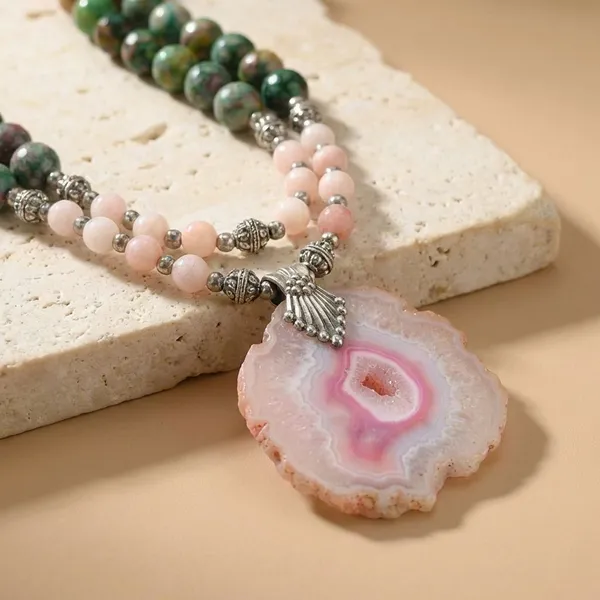 Green_And_Pink_Timeless_Noir_Opera_Necklace_Agate_Stones_And_Agate_Slice_Pendant