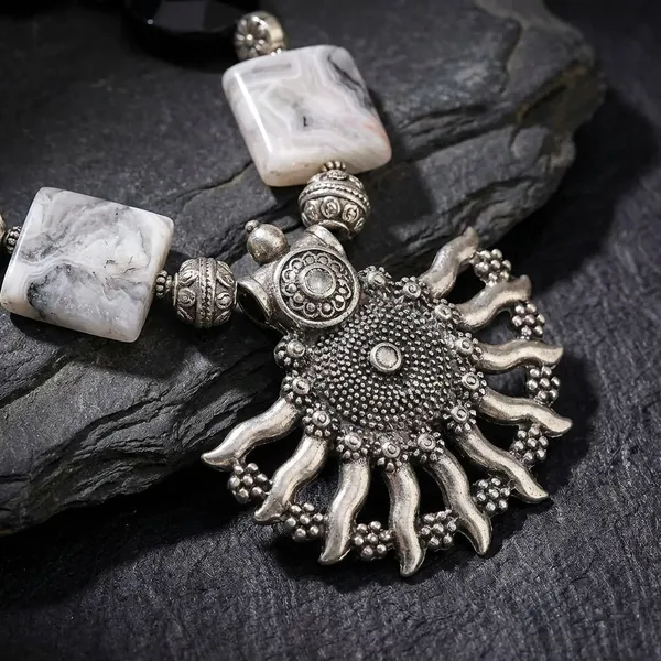 Black_And_White_Gypsy_Soul_Onyx_Stones_Necklace