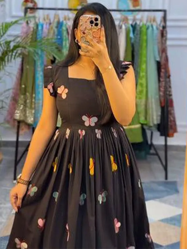 Black_Rayon_Flared_Round_Neck_Gown_For_Women