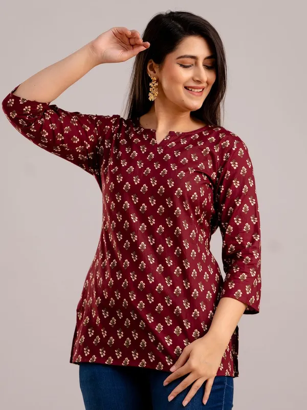 Maroon_Rayon_Printed_Round_Neck_Top_For_Women