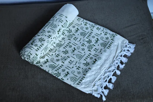 Bhagalpuri_chaddar_with_Warli_art