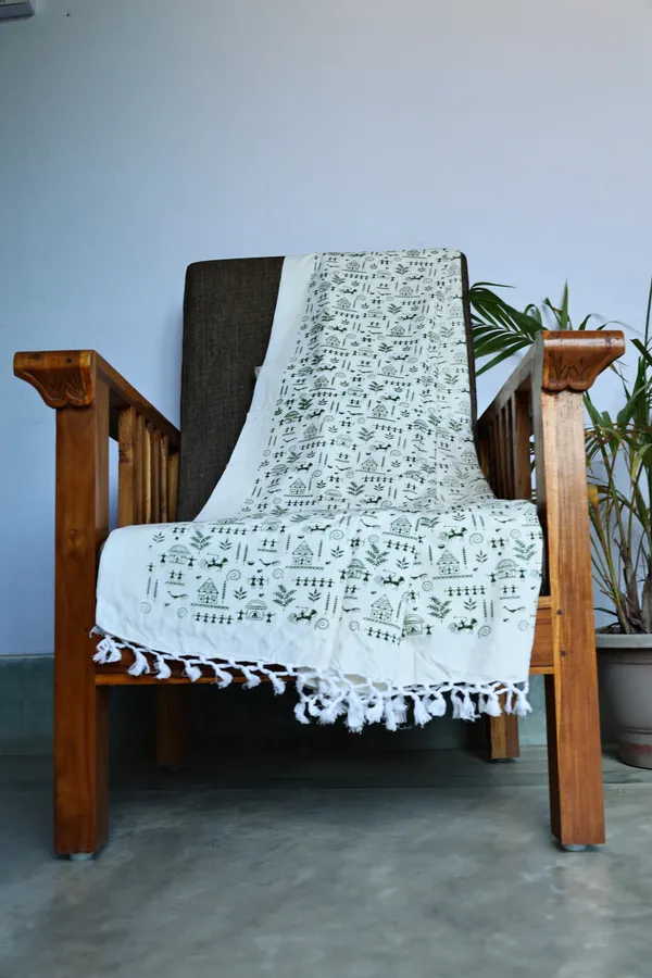 Bhagalpuri_chaddar_with_Warli_art