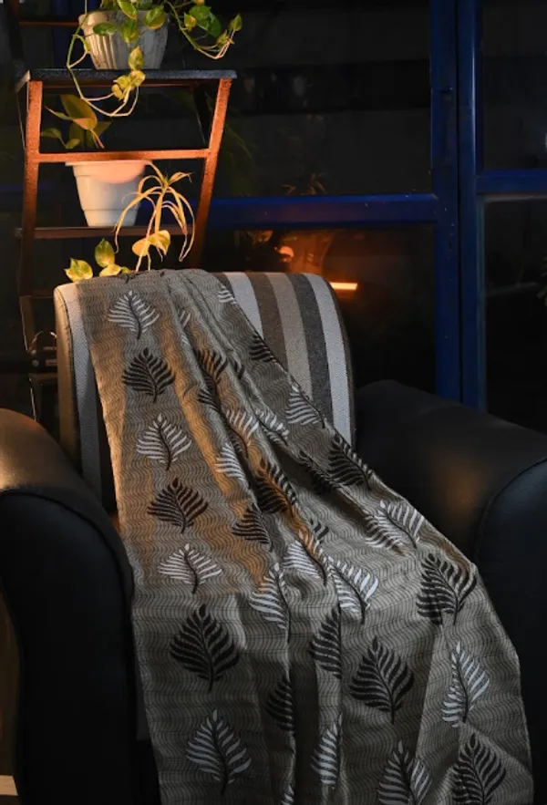 Brown_Print_Polyster_Curtain_For_Home_And_Decor