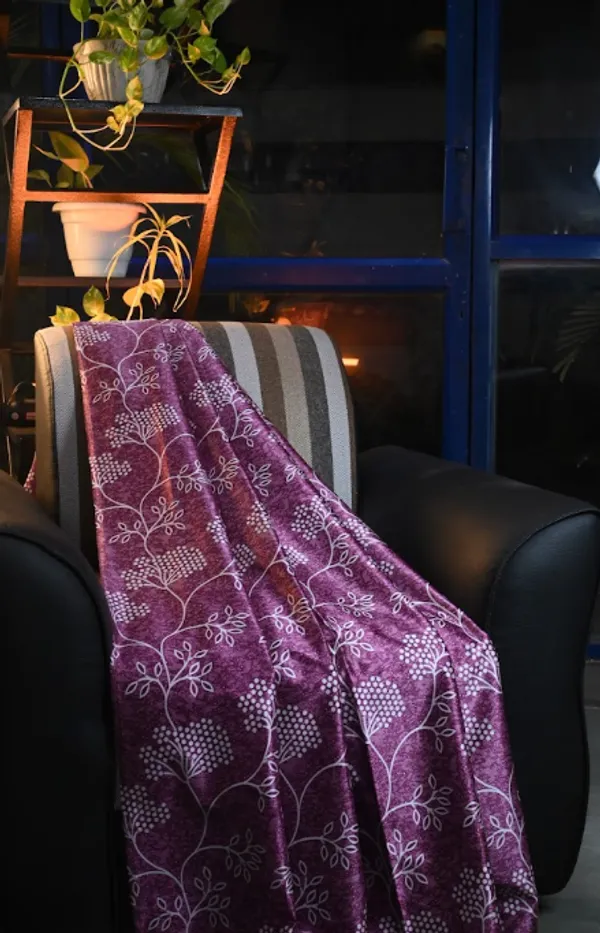 Pink_Polyster_Curtain_For_Home_And_Decor