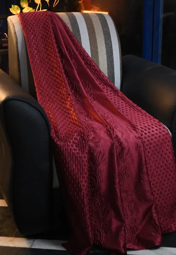 Maroon_Polyster_Curtain_For_Home_And_Decor
