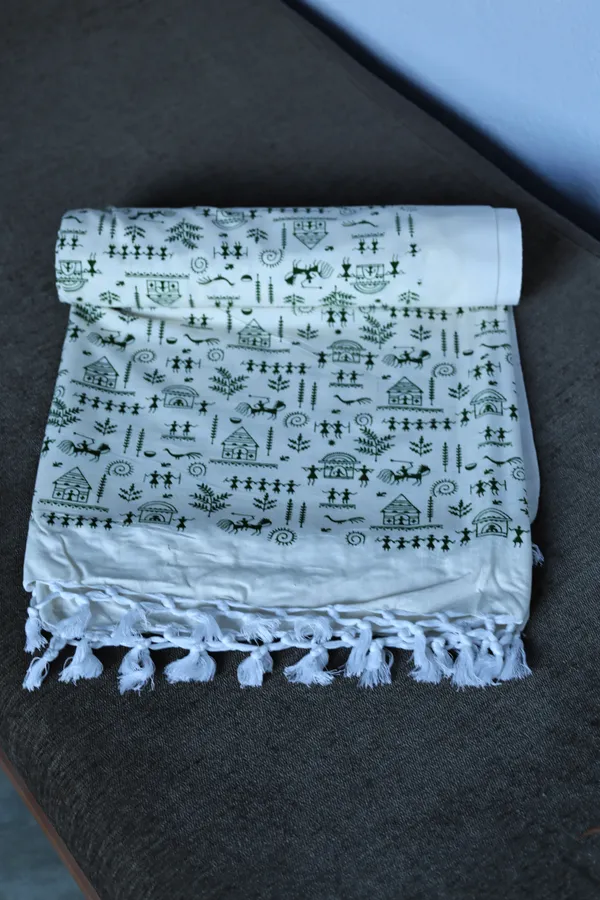 Bhagalpuri_chaddar_with_Warli__art__combo