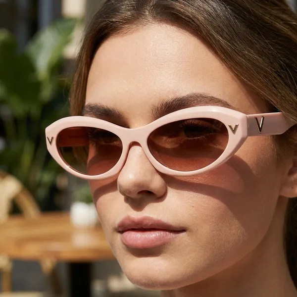 Multicolour_Plastic_Frame_And_Polycarbonate_Lens_Casual_Sunglasses_For_Women_(Buy_1_Get_1_Free)