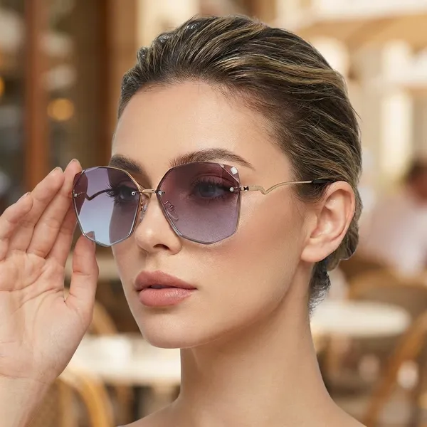 Multicolour_Plastic_Frame_And_Polycarbonate_Lens_Casual_Sunglasses_For_Women_(Buy_1_Get_1_Free)