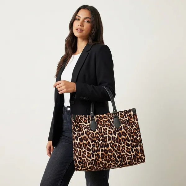 White_And_Black_Synthetic_Leather_Casual_Luxury_Handbags_For_Women_(Buy_1_Get_1_Free)