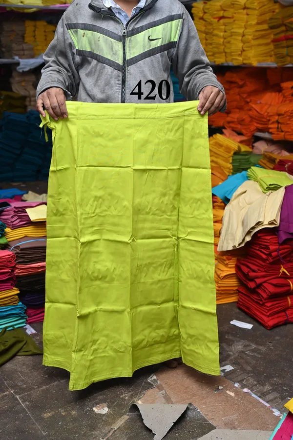 Neon_100%_Cotton_Premium_and_Elegant_Peti_Soft_Petticoat_(Measurements:_Waist_–_42_inches_|_Hips_–_48_inches_|_Length_–_38_inches_|_Bottom_Ghera_–_74_inches)_420