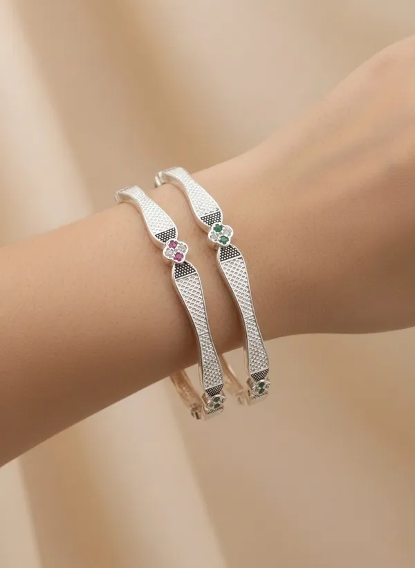 Diamond_Silver_Bangles_(2_Bangles)_