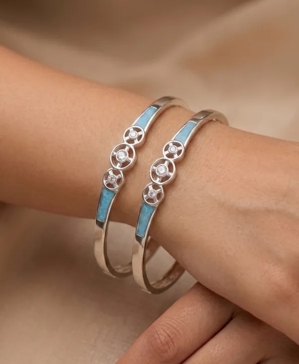 Elegant_Blue_Inlay_Crystal_Studded_Silver_Plated_Bangles_(Set_of_2)